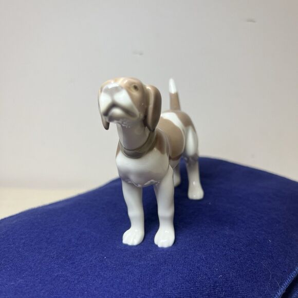 Lladro Figurine 5350 On Guard Beautiful Attentive Beagle Puppy Dog Retired - Picture 2 of 11